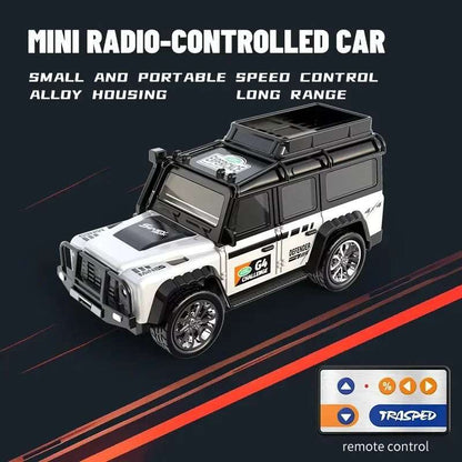 Mini Jeep RC 4x4 a Escala 1:64 – Auto Todoterreno con Control Remoto